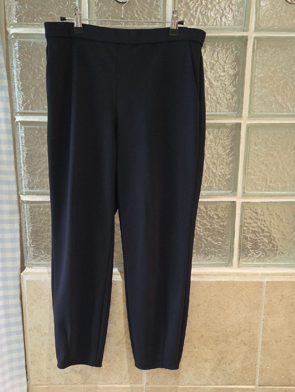 Theory Black Precision Ponte Pull-On Tapered Pants Medium